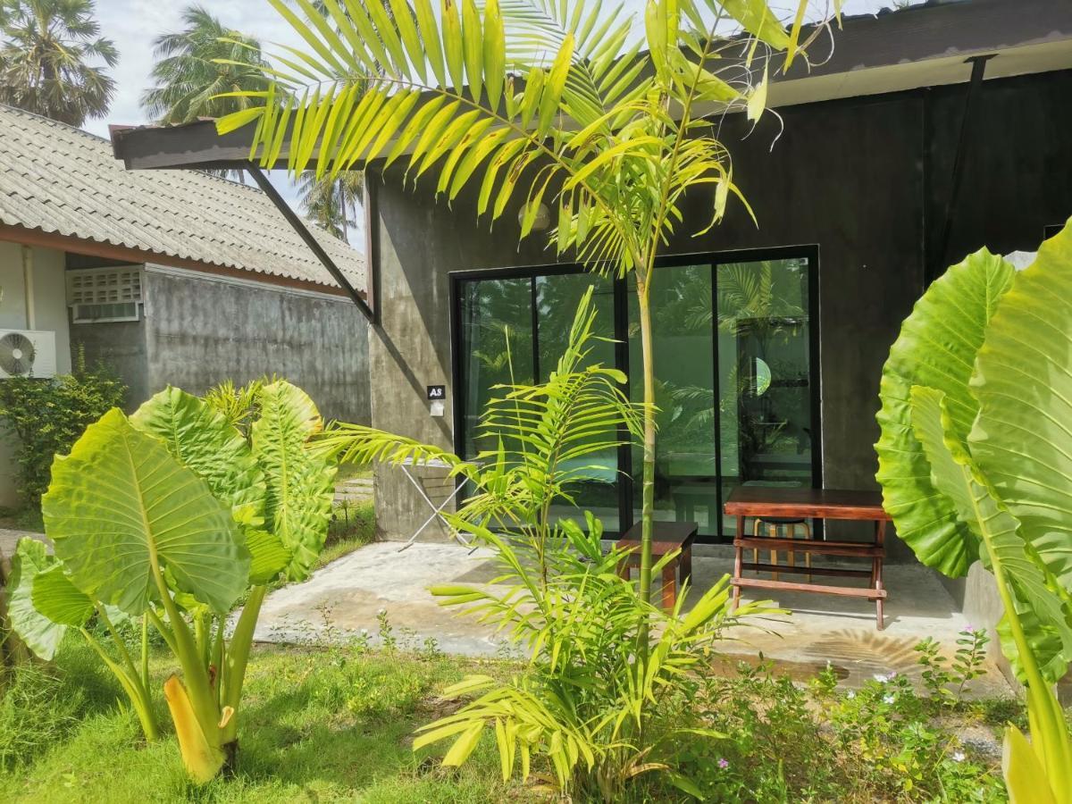 Natai House Hotell Exteriör bild